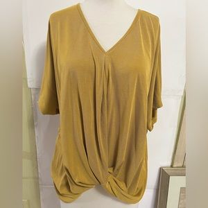 Umgee oversized high low top mustard gold
